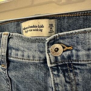 Abercrombie Kids High Rise Wide Leg Jeans with Side Pockets